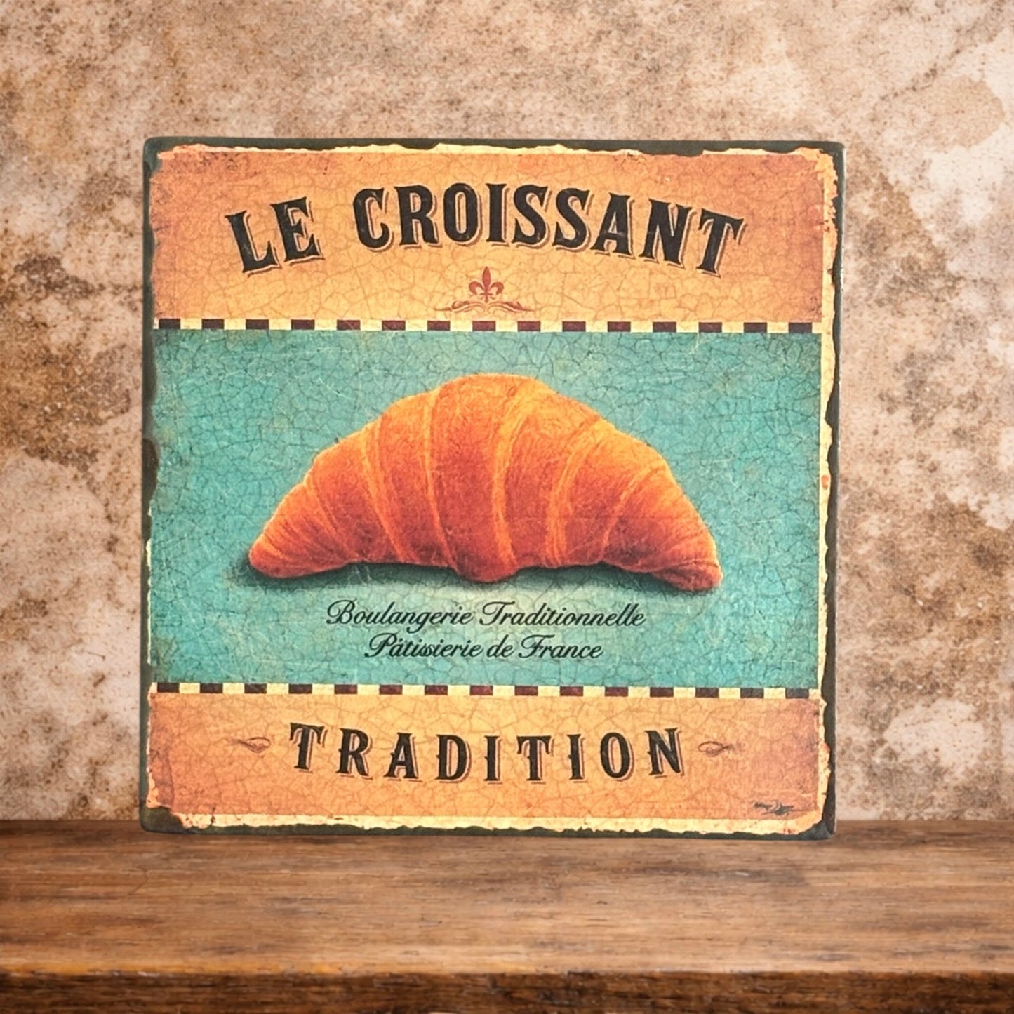 Plaque émaillée  : Croissant traditionnel et élégance Française